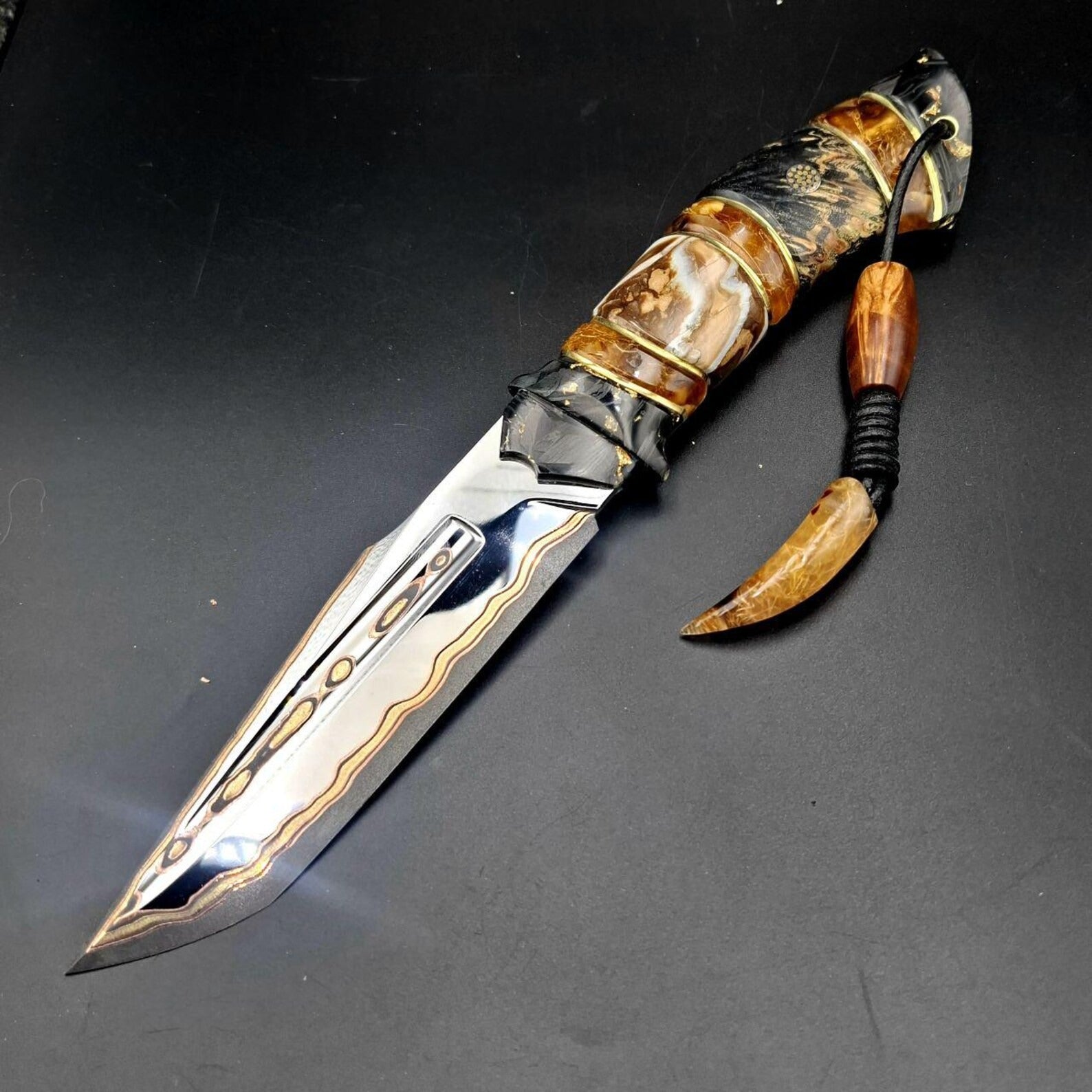 Kézzel készített "Fekete Skorpió II" kés – Magas széntartalmú acél, Gyűjtői ajándék