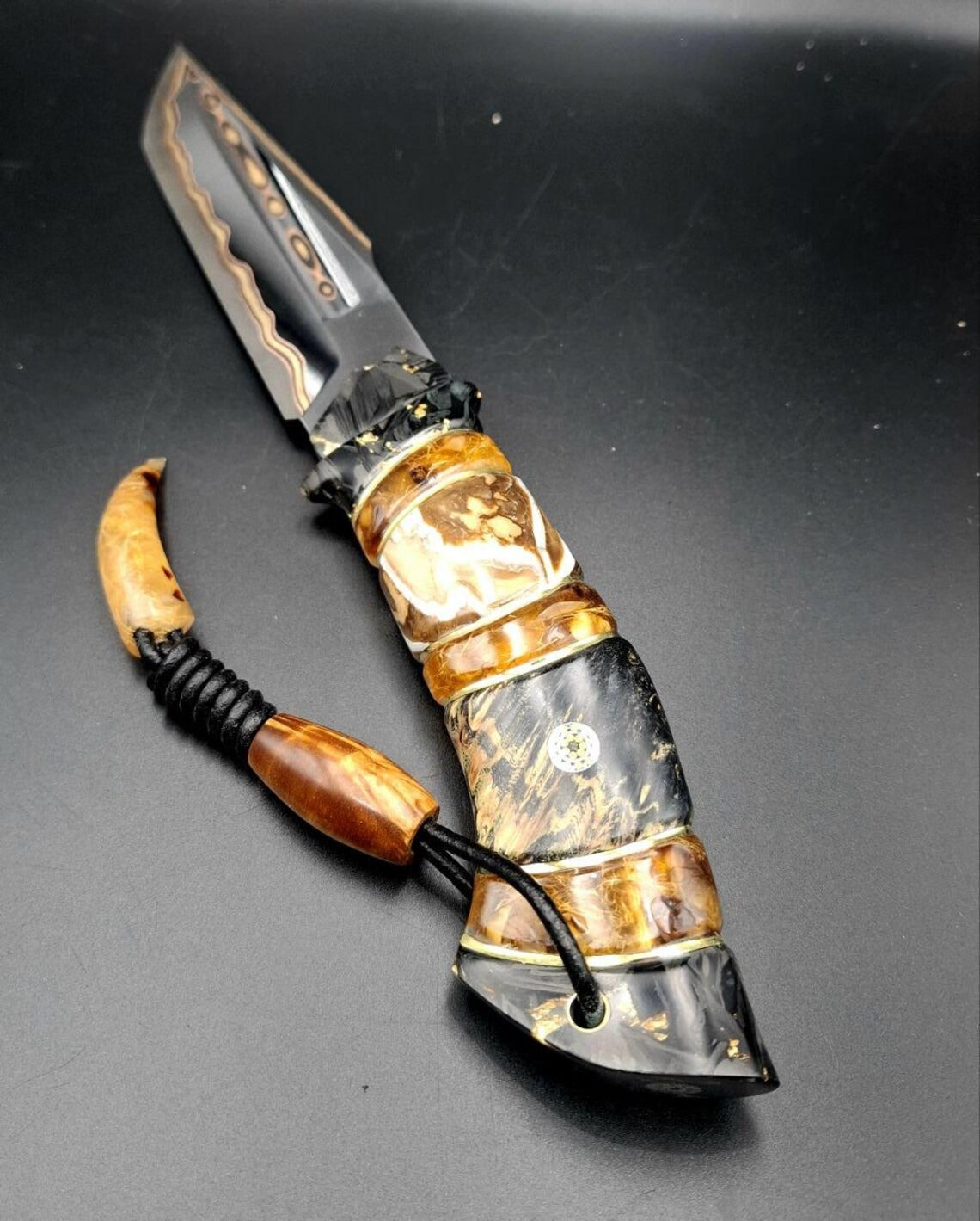 Kézzel készített "Fekete Skorpió II" kés – Magas széntartalmú acél, Gyűjtői ajándék